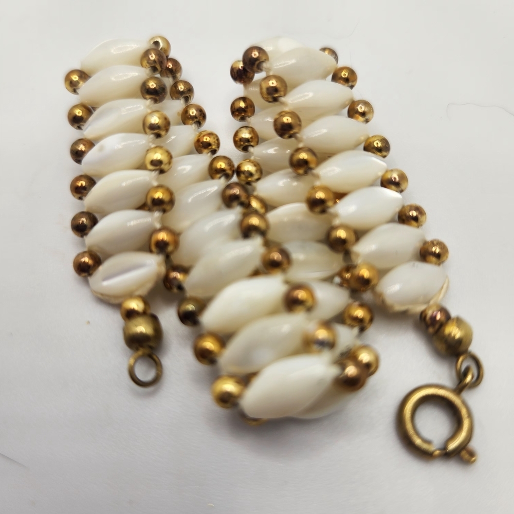 Vintage White Rice Bead Bracelet with Gold Tone Spacer Beads